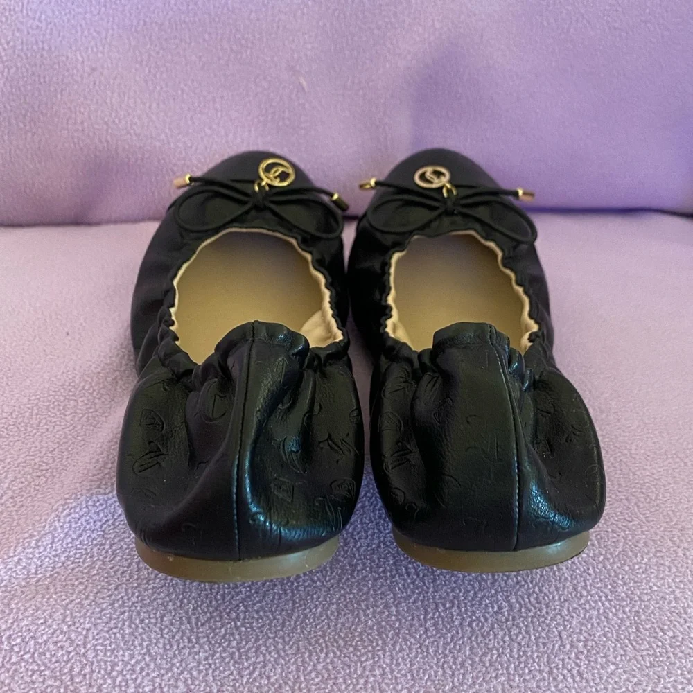 Juicy Couture Black Flats with Gold Accents - Picture 3 of 12
